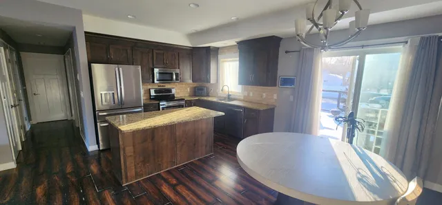 $425,000 | 1909 Spruce Meadows Drive Southeast, Rochester, MN 55904