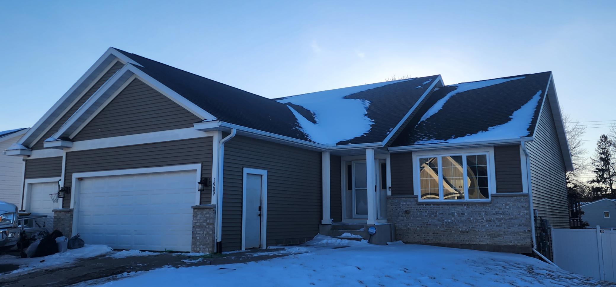 1909 Spruce Meadows Drive Southeast Rochester, MN 55904 - Photo 2 of 7