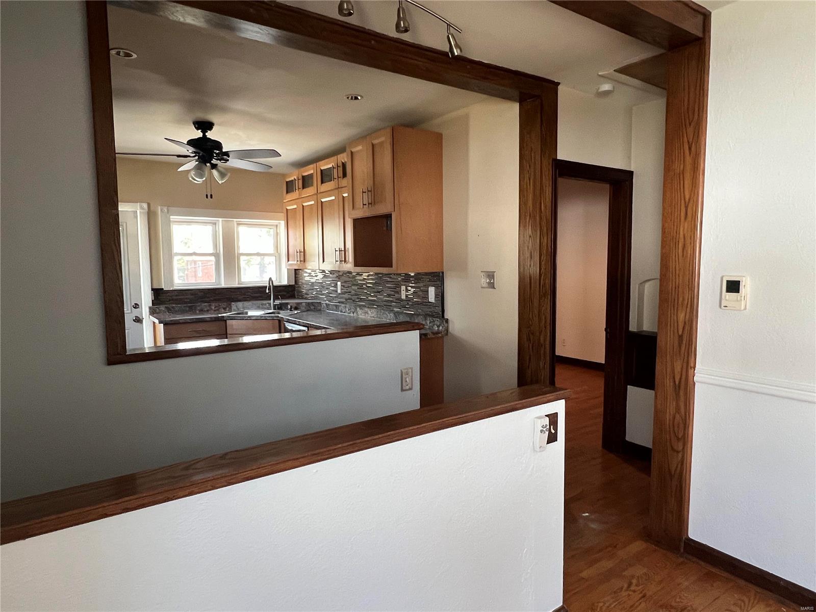 9274 MacKenzie Road St. Louis, MO 63123 - Photo 6 of 24 Gallery Image 6
