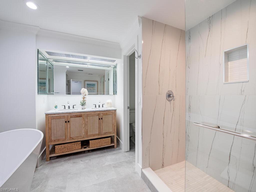 Undisclosed Address Naples, FL 34102 - Photo 11 of 12