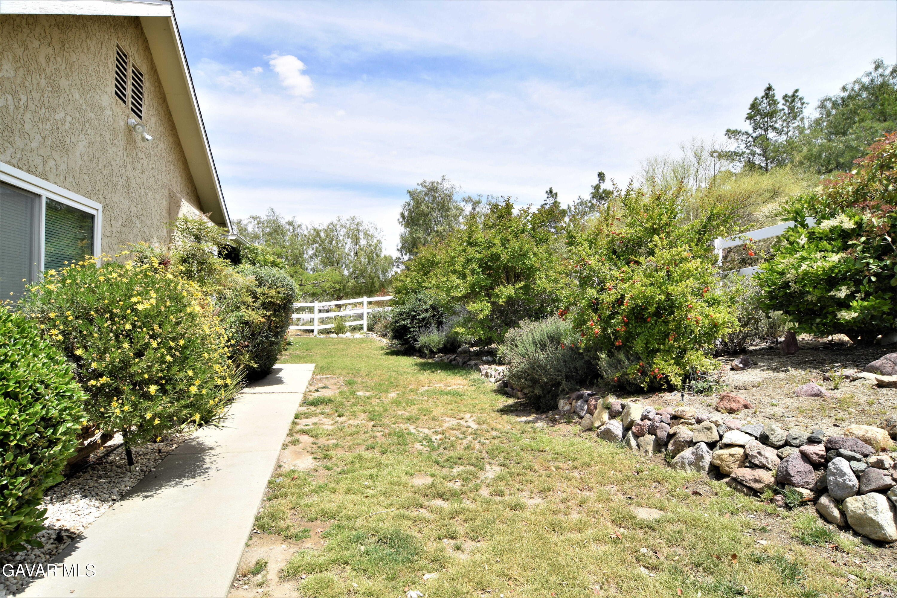 32151 Quirk Road Acton, CA 93510 - Photo 21 of 42 022