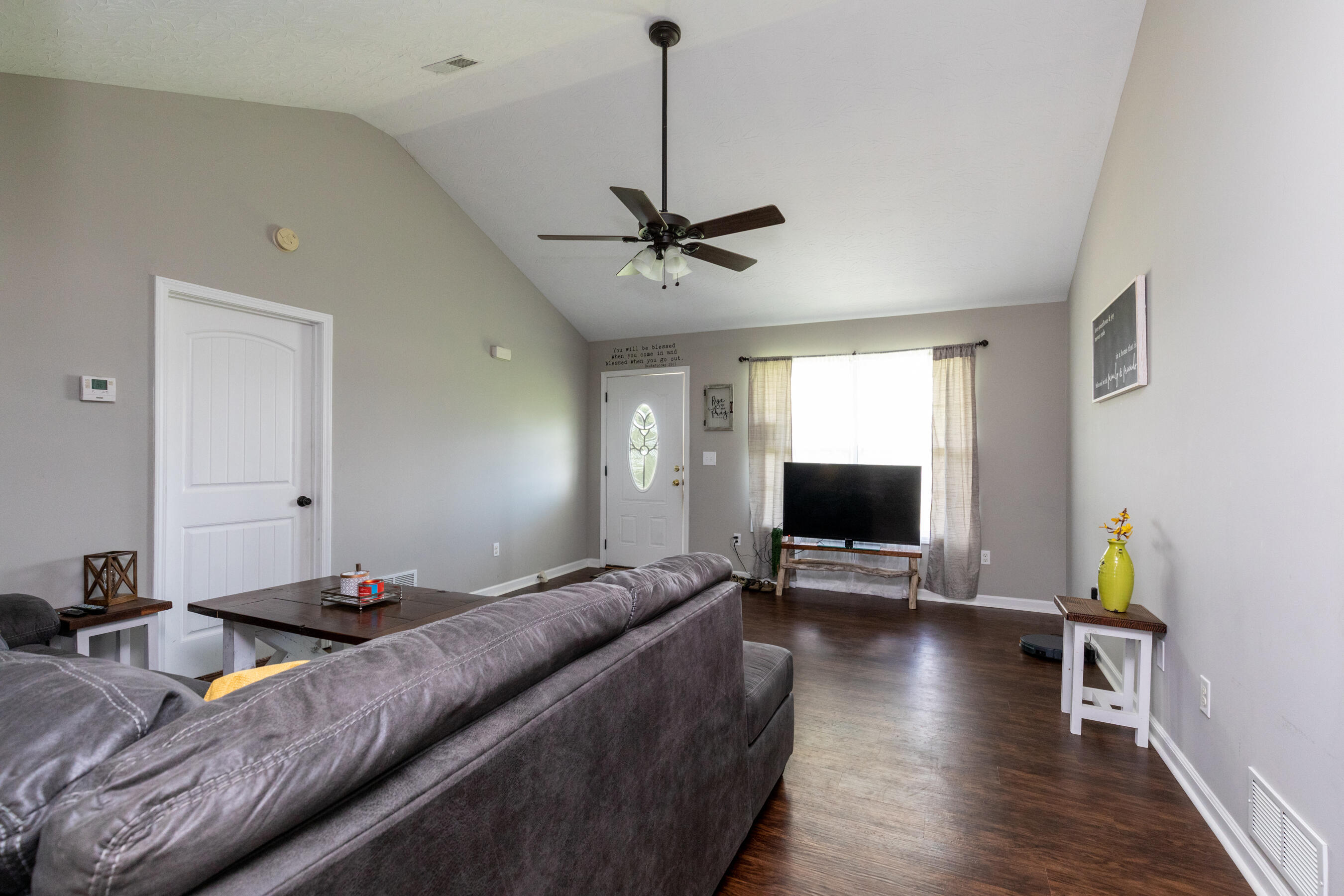 192 Fairground Road Stanford, KY 40484 - Photo 10 of 49 Living room