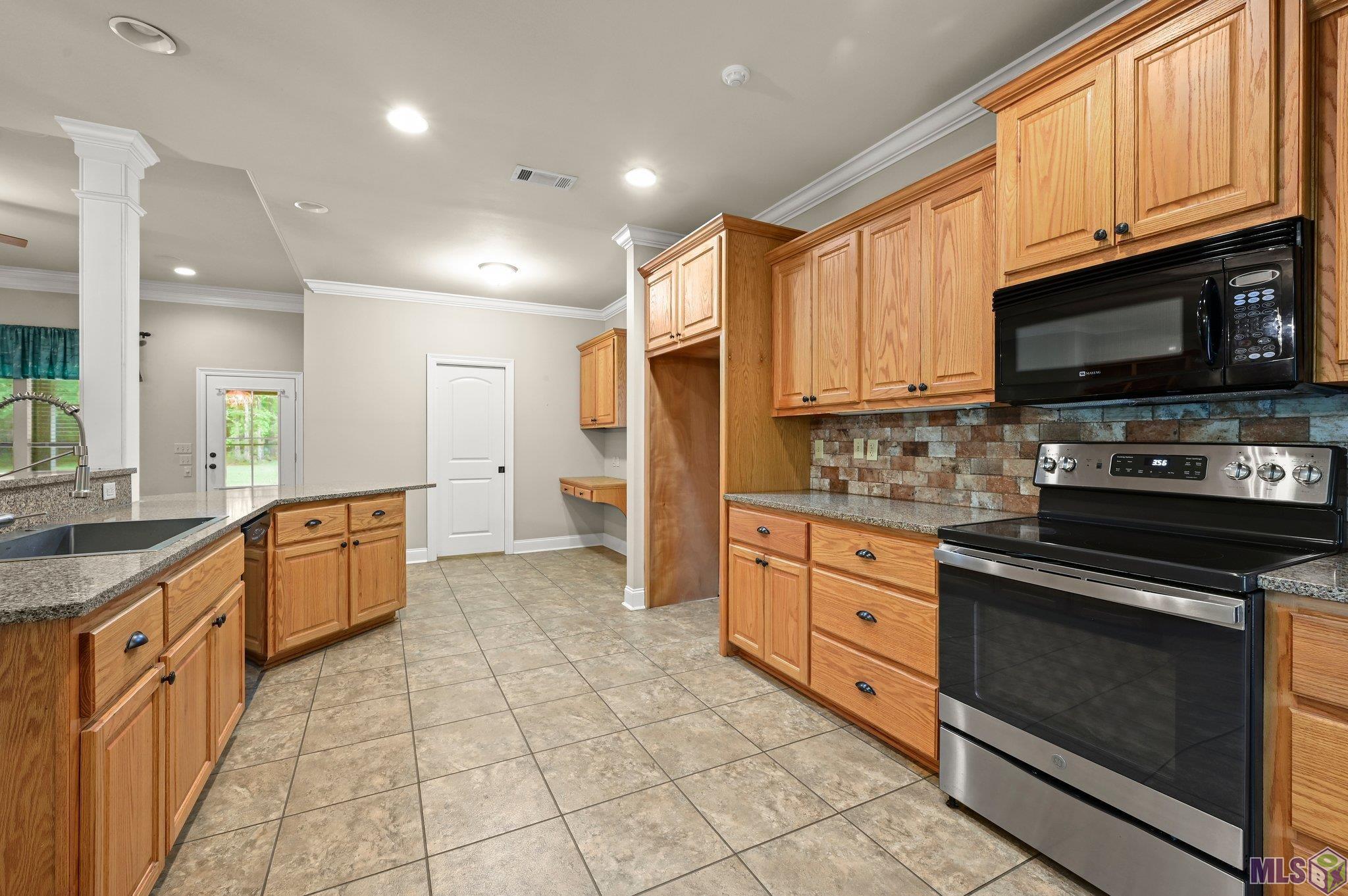 17022 Lavell Road Pride, LA 70770 - Photo 6 of 22 Gallery Image 6