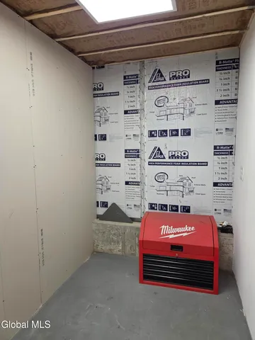 $3,500 | 784 Burdeck Street, Unit REAR, Rotterdam, NY 12306