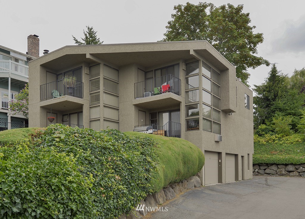 805 North 33rd Place Renton, WA 98056 - Photo 1 of 24 a front view of a house with entryway