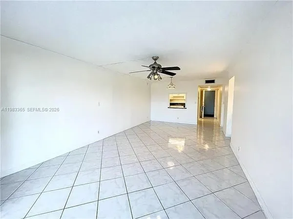 $1,850 | 9370 Southwest 8th Street, Unit 423, Boca Raton, FL 33428