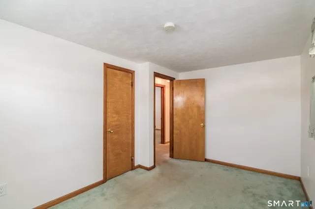 $2,500 | 17 Howard Street, Enfield, CT 06082