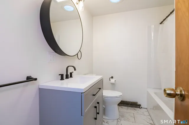 $2,500 | 17 Howard Street, Enfield, CT 06082