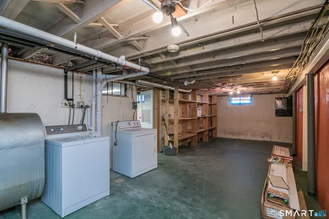 $2,500 | 17 Howard Street, Enfield, CT 06082