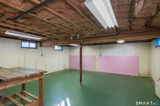 $2,500 | 17 Howard Street, Enfield, CT 06082