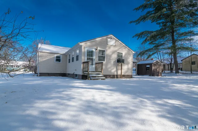 $2,500 | 17 Howard Street, Enfield, CT 06082