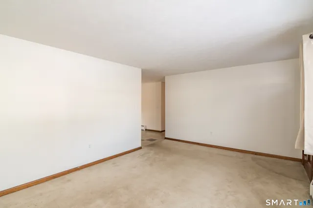 $2,500 | 17 Howard Street, Enfield, CT 06082