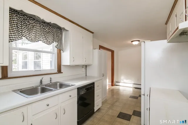 $2,500 | 17 Howard Street, Enfield, CT 06082