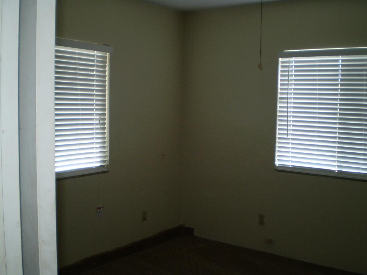 14538 Holiday Road Redding, CA 96003 - Photo 16 of 22 Cottage bedroom