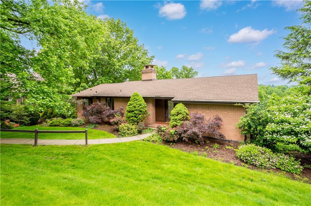 1679 Hastings Mill Road Pittsburgh, PA 15241 - Photo 2 of 40