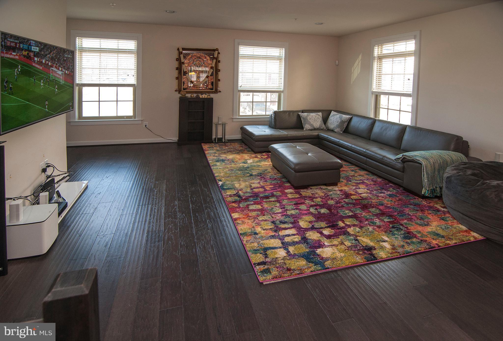 7868 Patterson Way Hanover, MD 21076 - Photo 7 of 27 Living Room