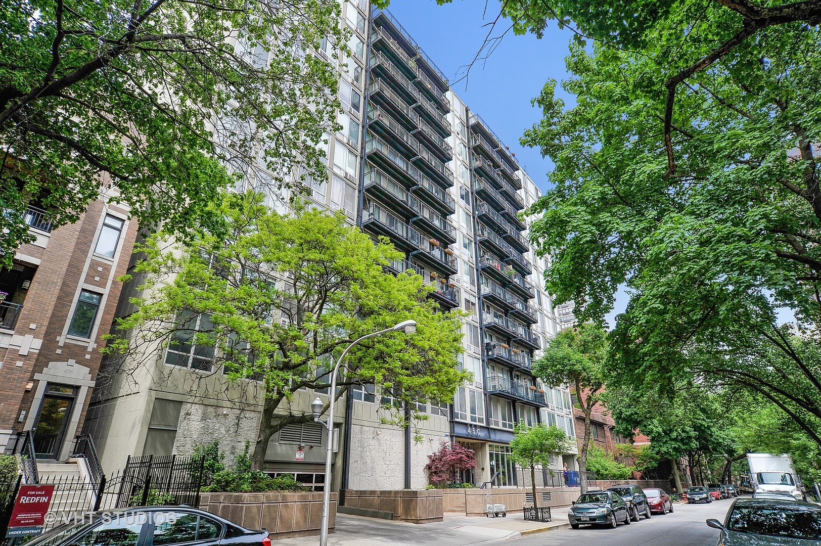 450 West Briar Place, Unit 11G Chicago, IL 60657 - Photo 1 of 21