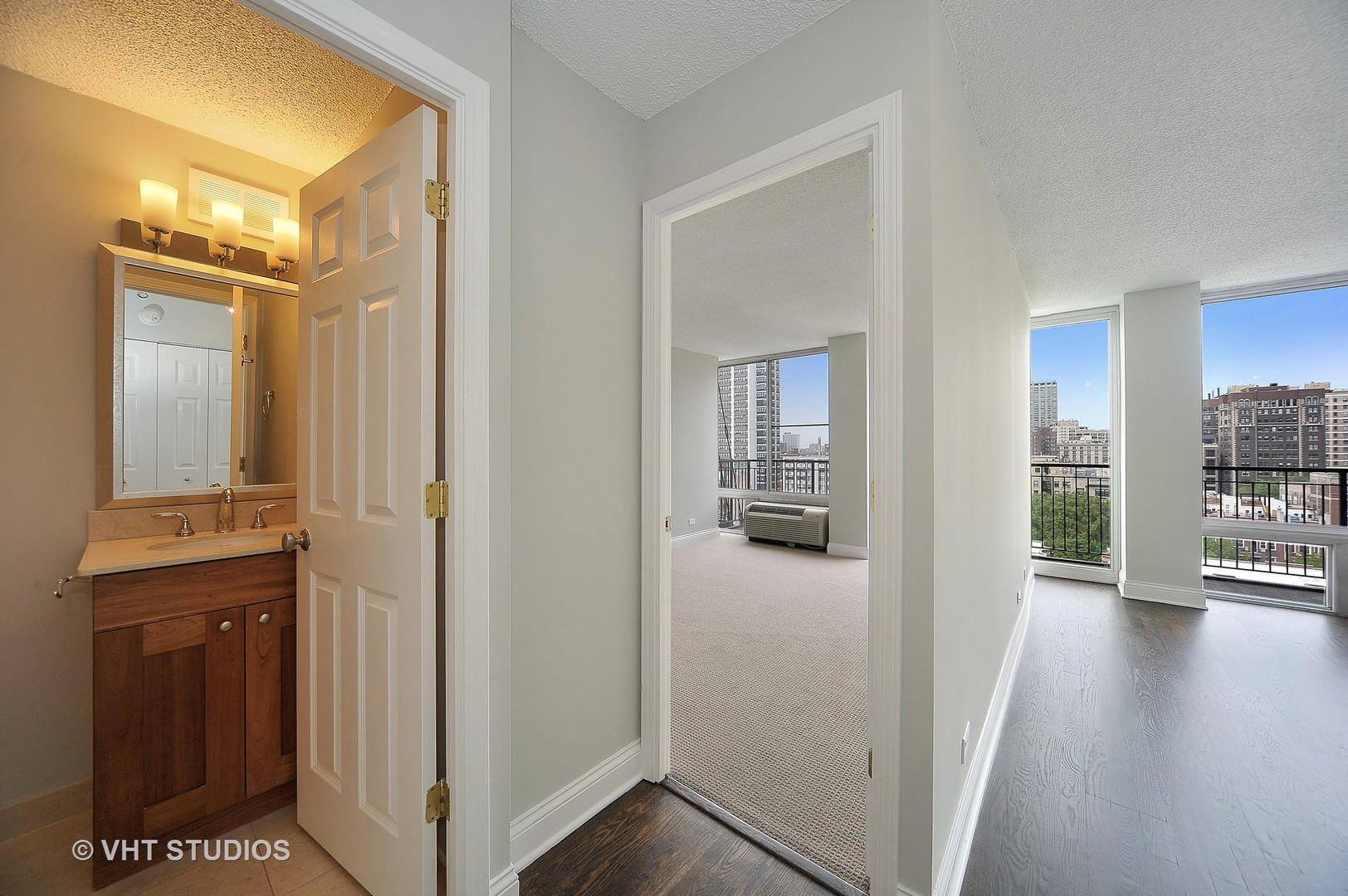 450 West Briar Place, Unit 11G Chicago, IL 60657 - Photo 13 of 21