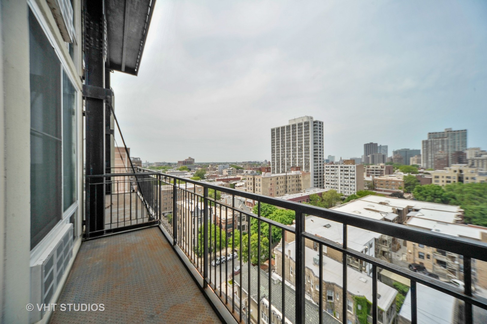 450 West Briar Place, Unit 11G Chicago, IL 60657 - Photo 4 of 21