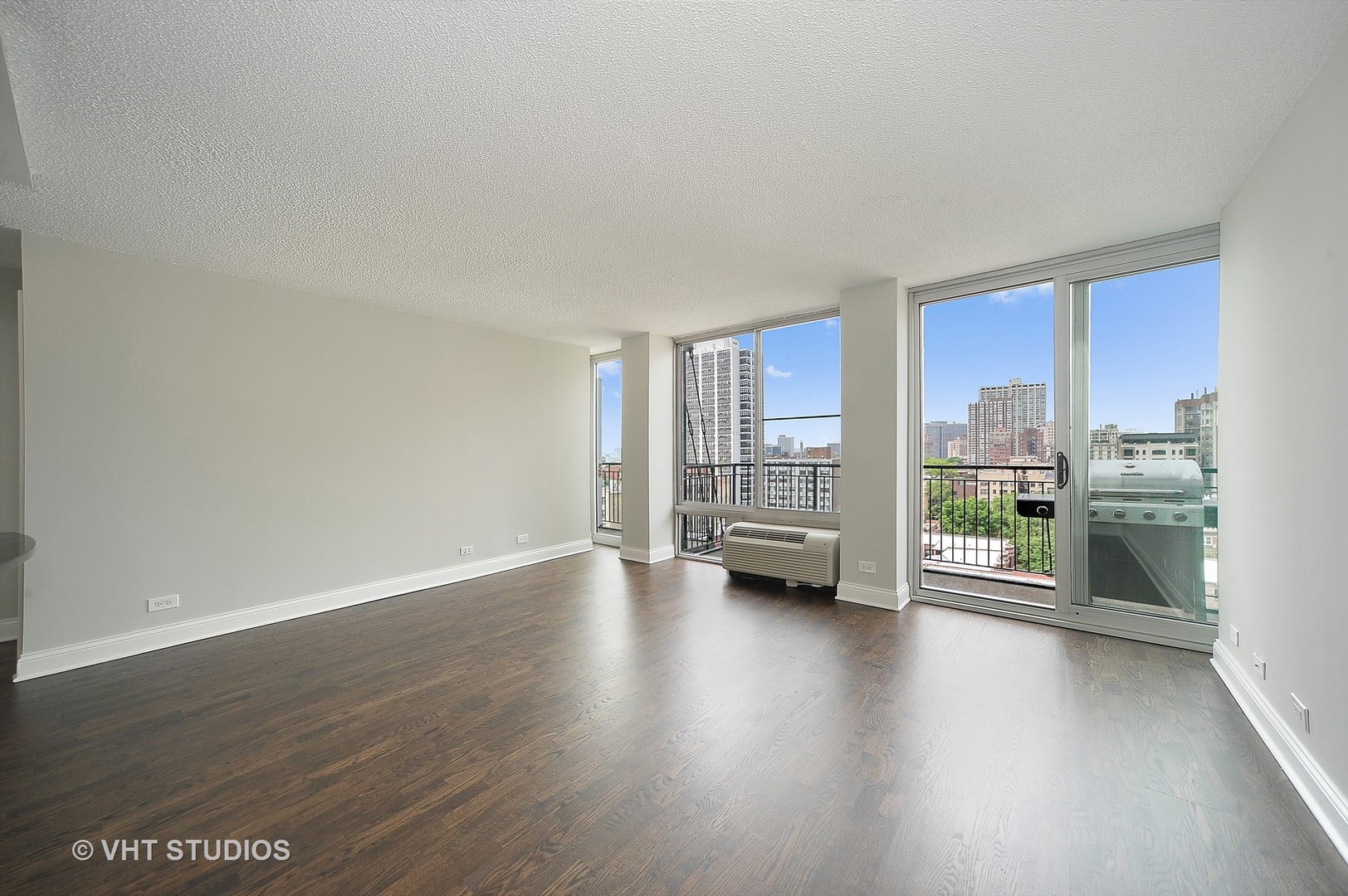450 West Briar Place, Unit 11G Chicago, IL 60657 - Photo 8 of 21
