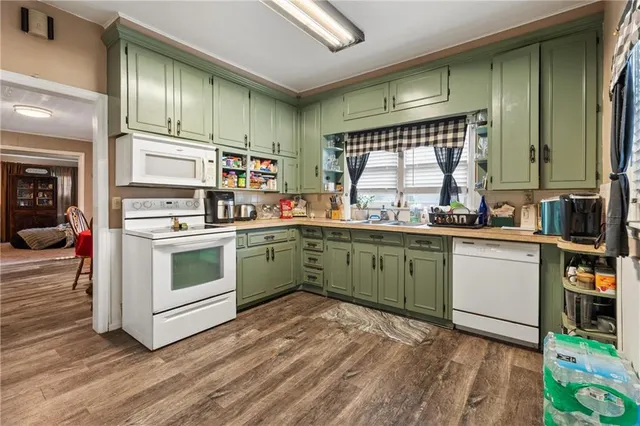 $109,900 | 204 West Cherokee Street, Sedan, KS 67361