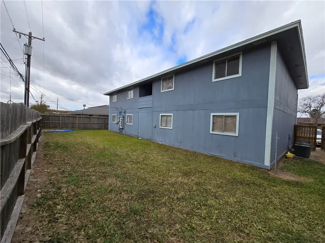 $950 | 937 Quetzal Street, Unit 2, Corpus Christi, TX 78418