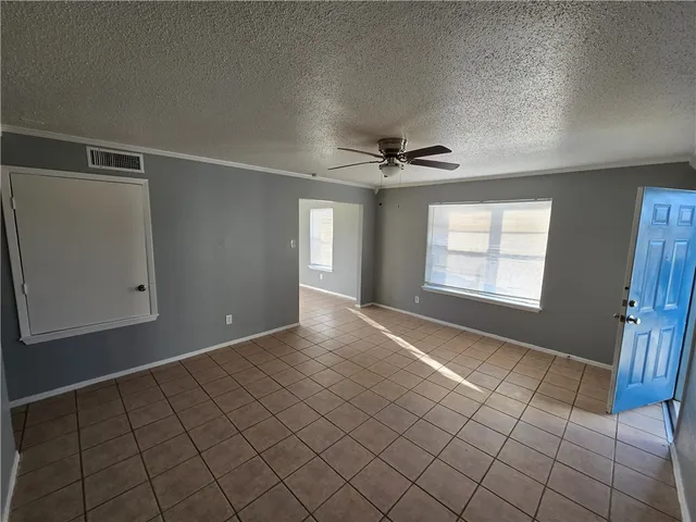 $950 | 937 Quetzal Street, Unit 2, Corpus Christi, TX 78418