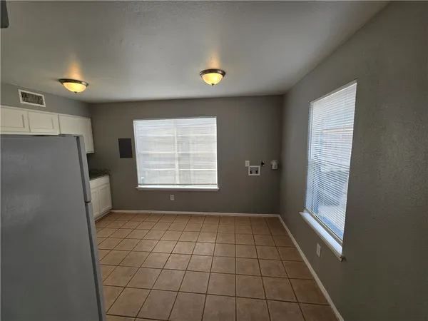 $950 | 937 Quetzal Street, Unit 2, Corpus Christi, TX 78418