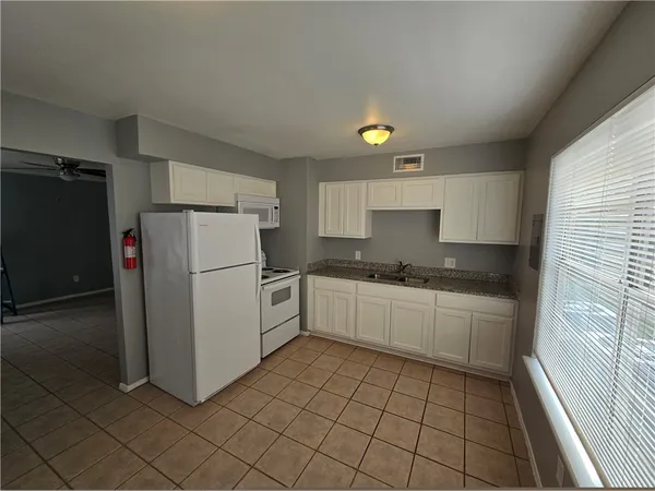$950 | 937 Quetzal Street, Unit 2, Corpus Christi, TX 78418