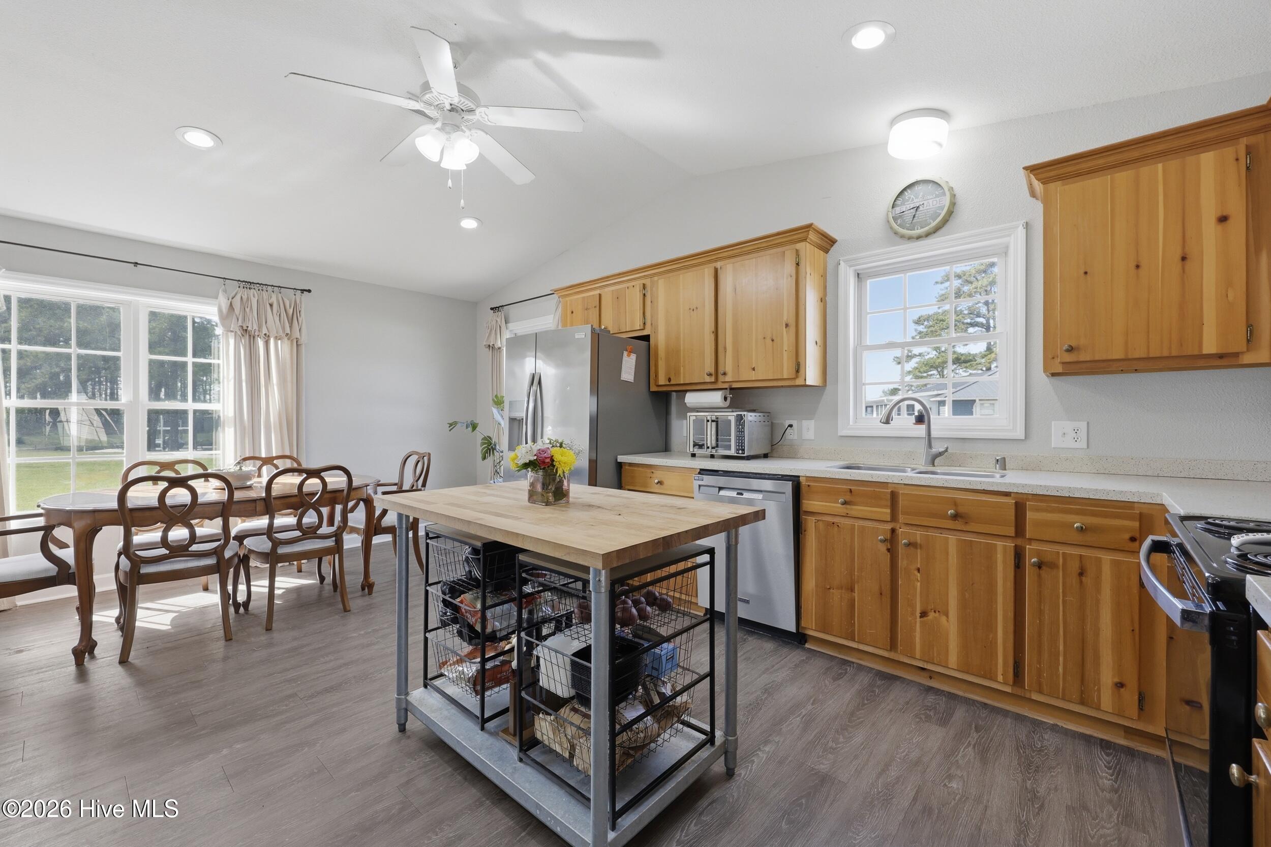 42 Ruby Lane Roper, NC 27970 - Photo 8 of 32 Kitchen