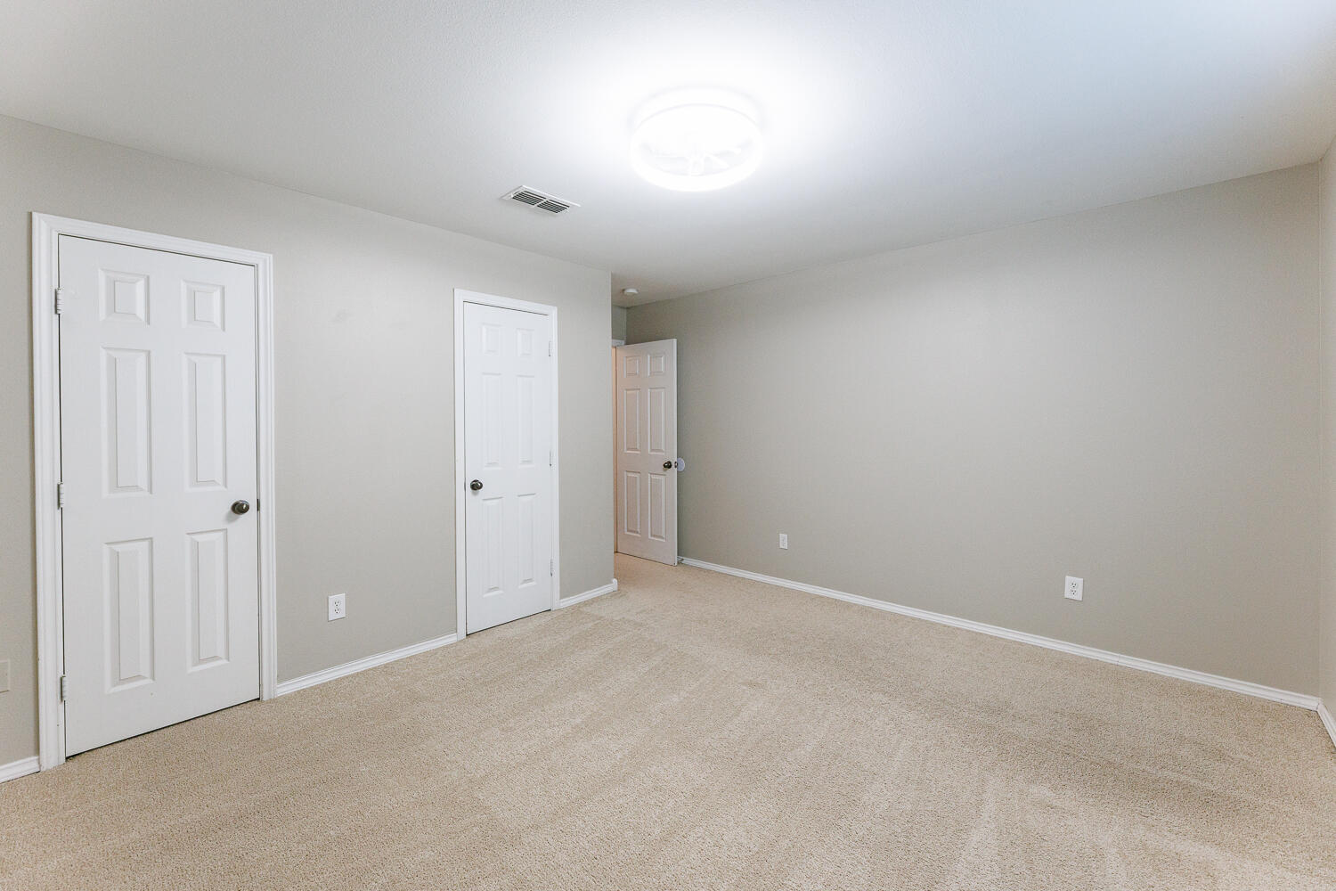 10602 Clinton Avenue Lubbock, TX 79424 - Photo 37 of 45 -