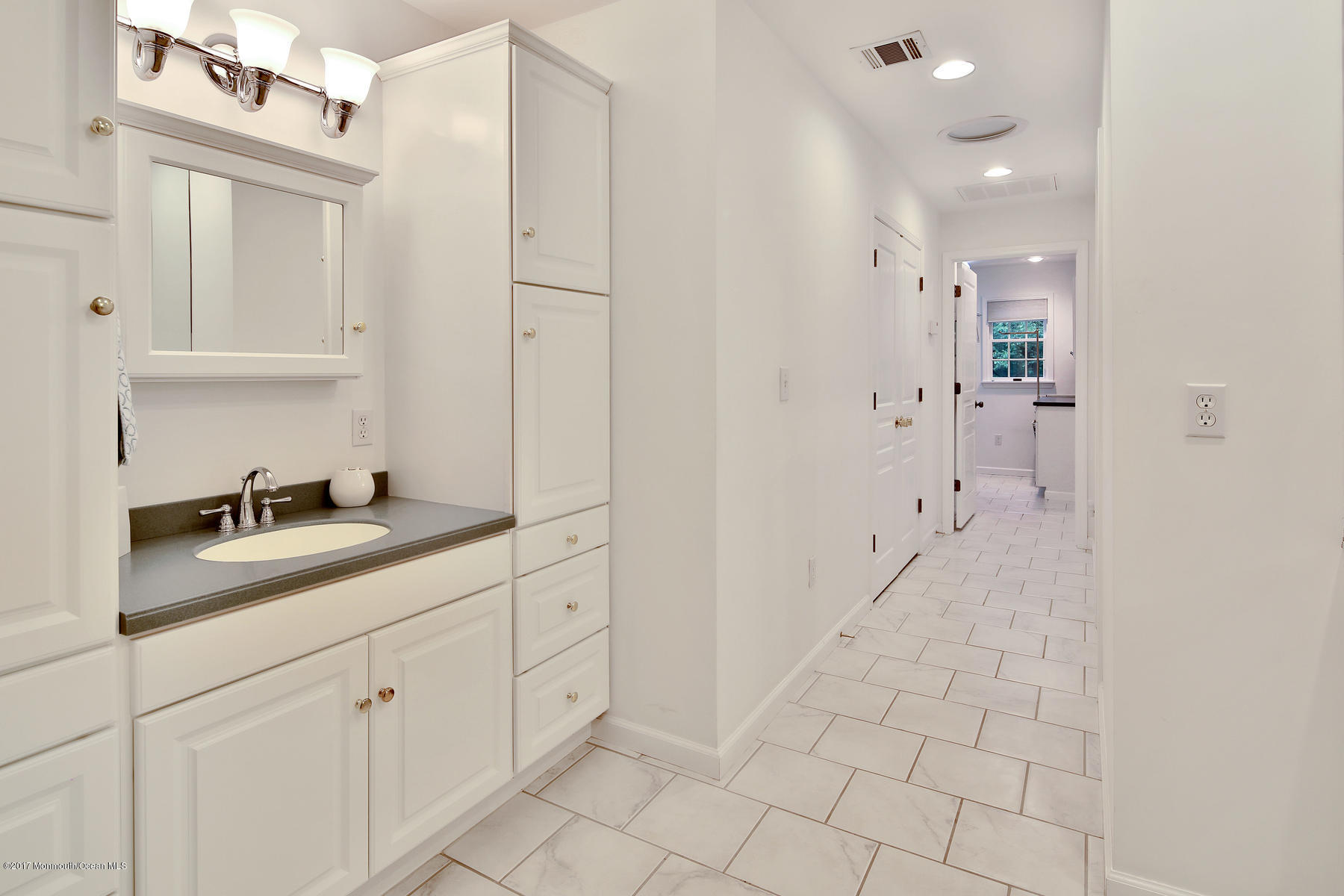 660 Harding Road Little Silver, NJ 07739 - Photo 25 of 39 Full Bathroom