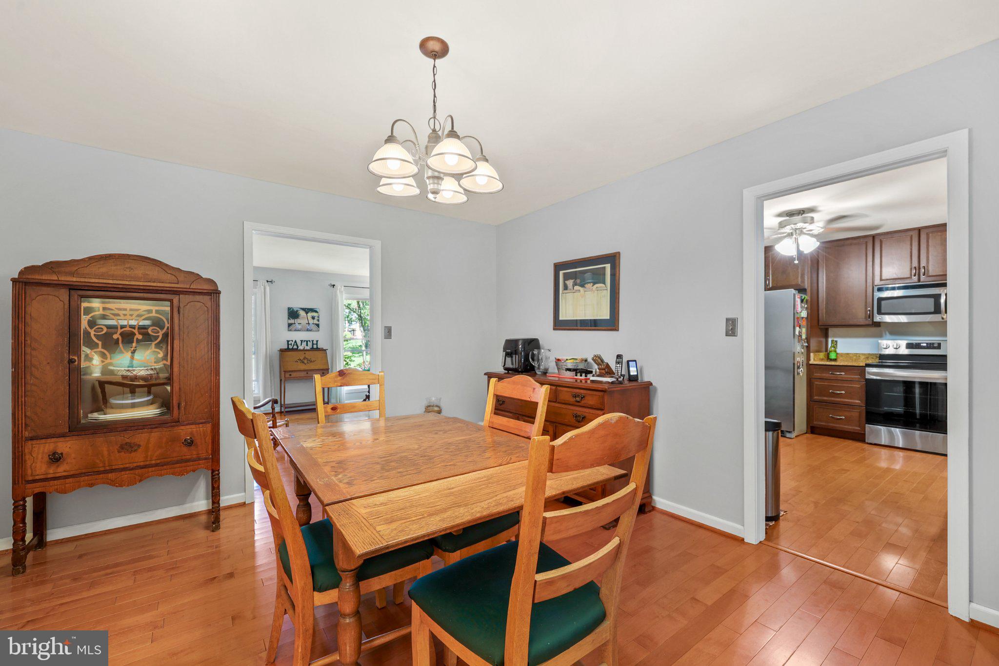 7357 Auburn Mill Road Warrenton, VA 20187 - Photo 7 of 35 Inviting dining space with warm tones.