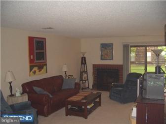 112 Chase Road, Unit 106 Wayne, PA 19087 - Photo 5 of 12 Living Room