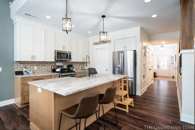 $935,000 | 10711 Stump Street, Grand Haven, MI 49417