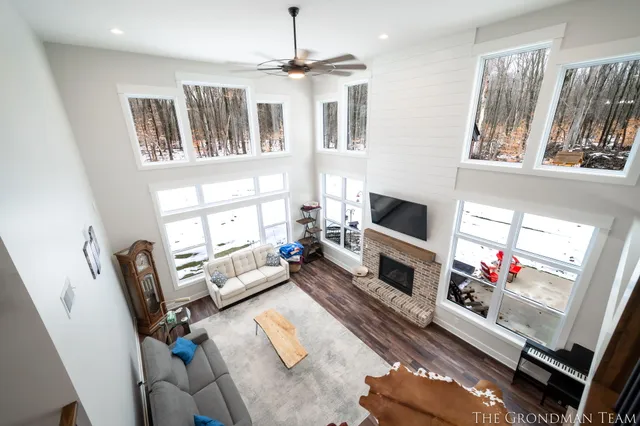 $935,000 | 10711 Stump Street, Grand Haven, MI 49417