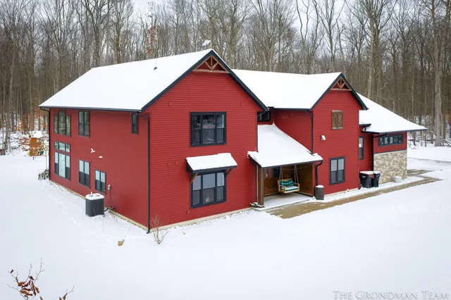 $935,000 | 10711 Stump Street, Grand Haven, MI 49417