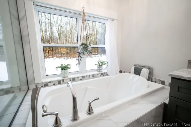 $935,000 | 10711 Stump Street, Grand Haven, MI 49417