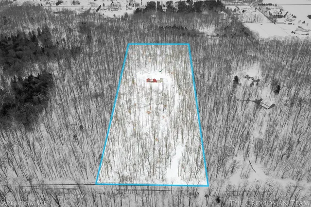 $935,000 | 10711 Stump Street, Grand Haven, MI 49417