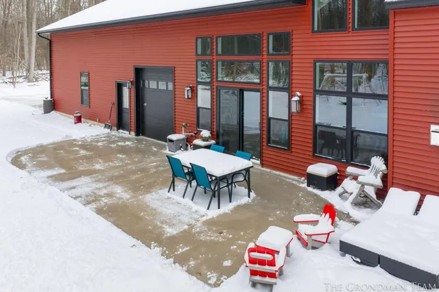 $935,000 | 10711 Stump Street, Grand Haven, MI 49417