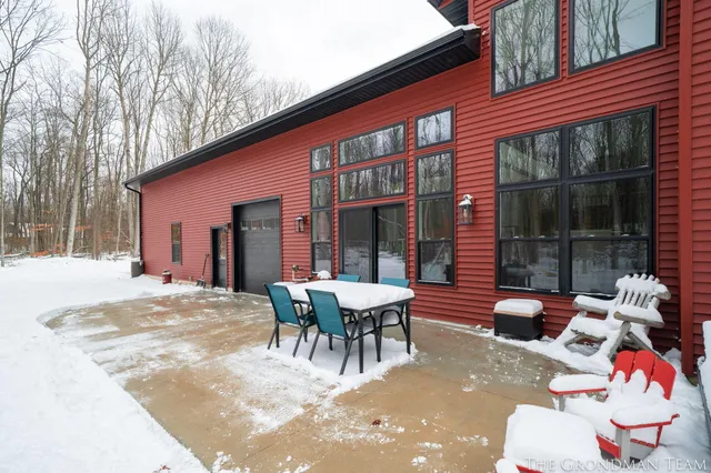 $935,000 | 10711 Stump Street, Grand Haven, MI 49417