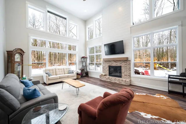 $935,000 | 10711 Stump Street, Grand Haven, MI 49417