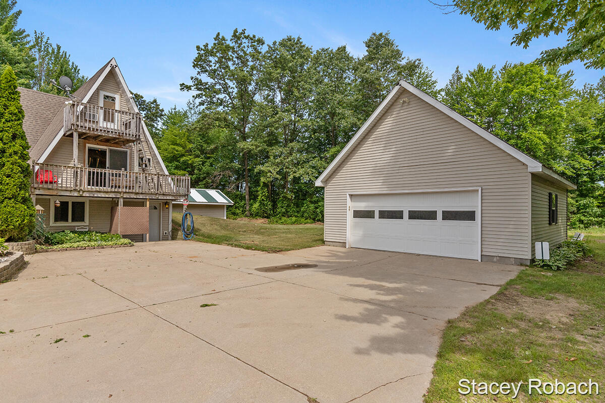 385 Neve Road Pierson, MI 49339 - Photo 26 of 50 IMG_1025