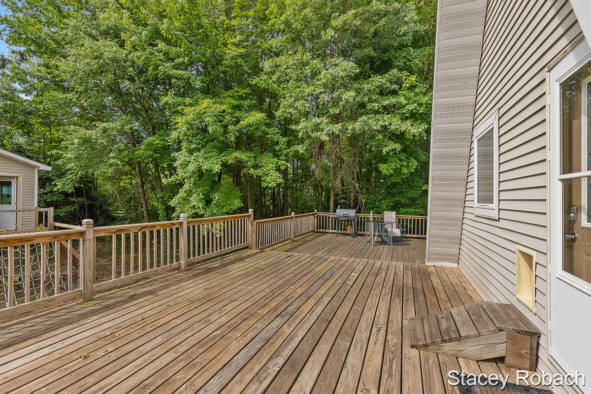 385 Neve Road Pierson, MI 49339 - Photo 28 of 50 IMG_1031