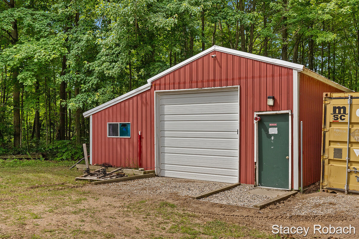 385 Neve Road Pierson, MI 49339 - Photo 33 of 50 IMG_1033