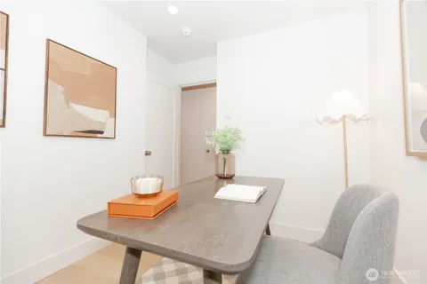 $699,000 | 1530 25th Avenue, Unit B, Seattle, WA 98122