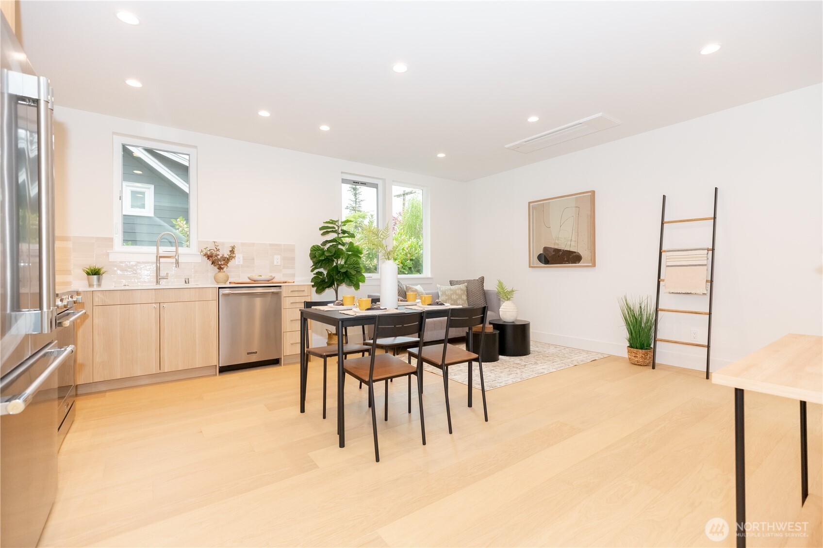 1530 25th Avenue, Unit B Seattle, WA 98122 - Photo 2 of 21