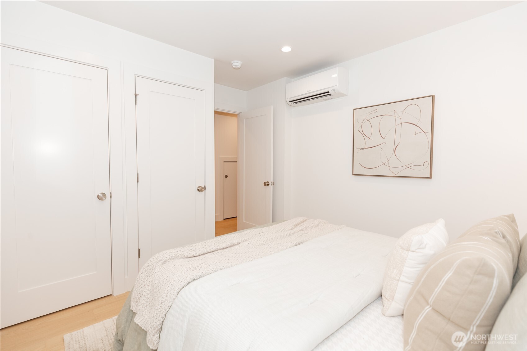 1530 25th Avenue, Unit B Seattle, WA 98122 - Photo 9 of 21