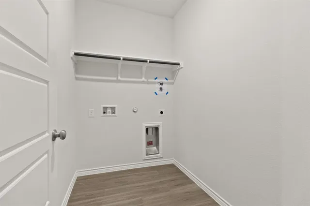 a view of a hallway with closet