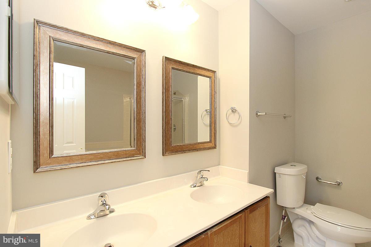 7231 Olde Lantern Way Springfield, VA 22152 - Photo 20 of 30 Bath (Master)